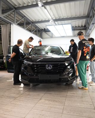 🎓 Školení pod naším dohledem! Chceš se zlepšit nebo se naučit ohledně něco v detailingu? 💦 U nás na stránce si můžeš...