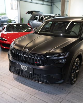 Škoda Kodiaq Rs u kterého jsme změnili kompletně jeho design z lesklé do matné černé. Majitel si přál mít jedinečného...